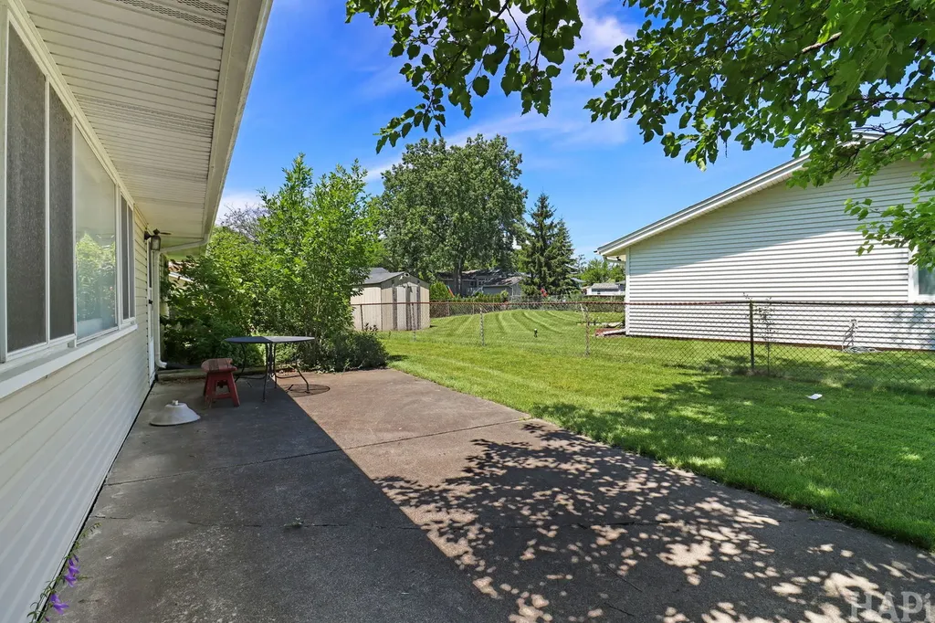 808 West Weathersfield Way Schaumburg IL 60193