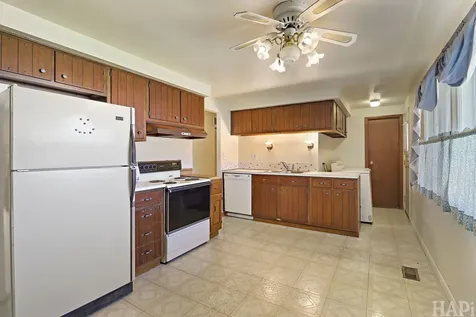 808 West Weathersfield Way Schaumburg IL 60193