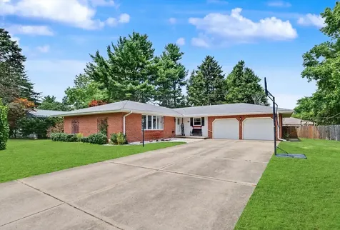 806 Adams Court Monticello IL 61856