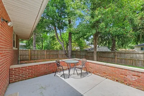 806 Adams Court Monticello IL 61856