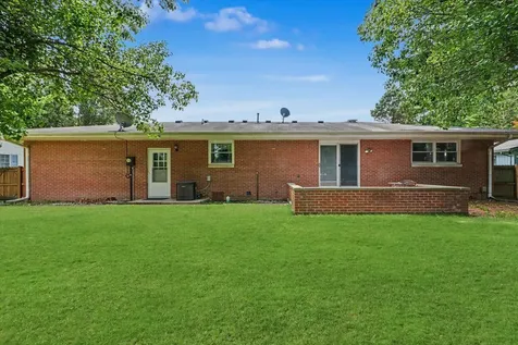 806 Adams Court Monticello IL 61856