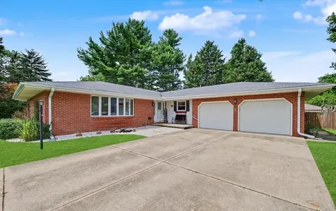 806 Adams Court Monticello IL 61856