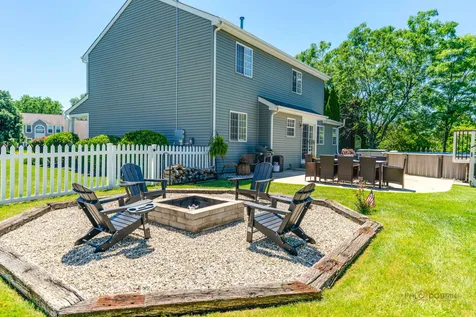 360 Southwind Court Lake Villa IL 60046