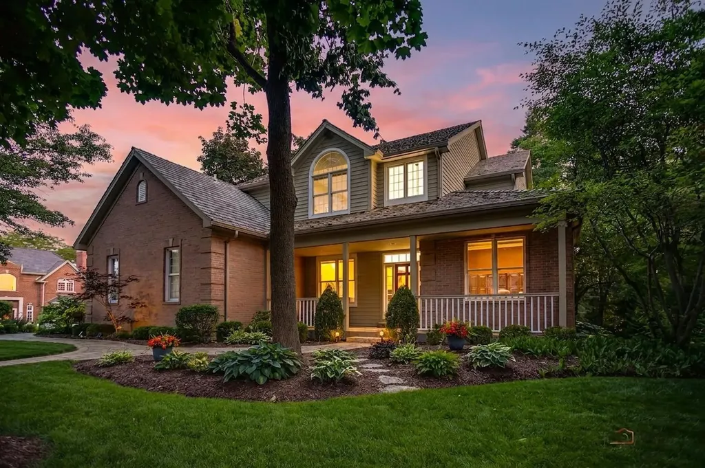28831 North Spyglass Circle Ivanhoe IL 60060
