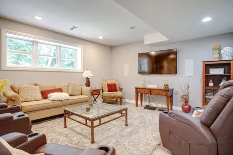 28831 North Spyglass Circle Ivanhoe IL 60060