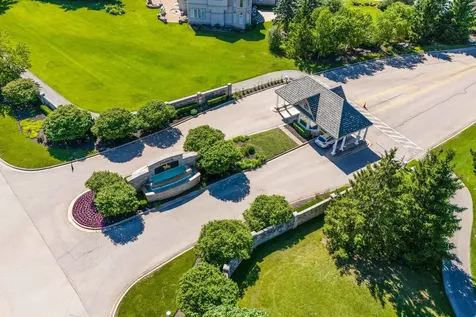28831 North Spyglass Circle Ivanhoe IL 60060