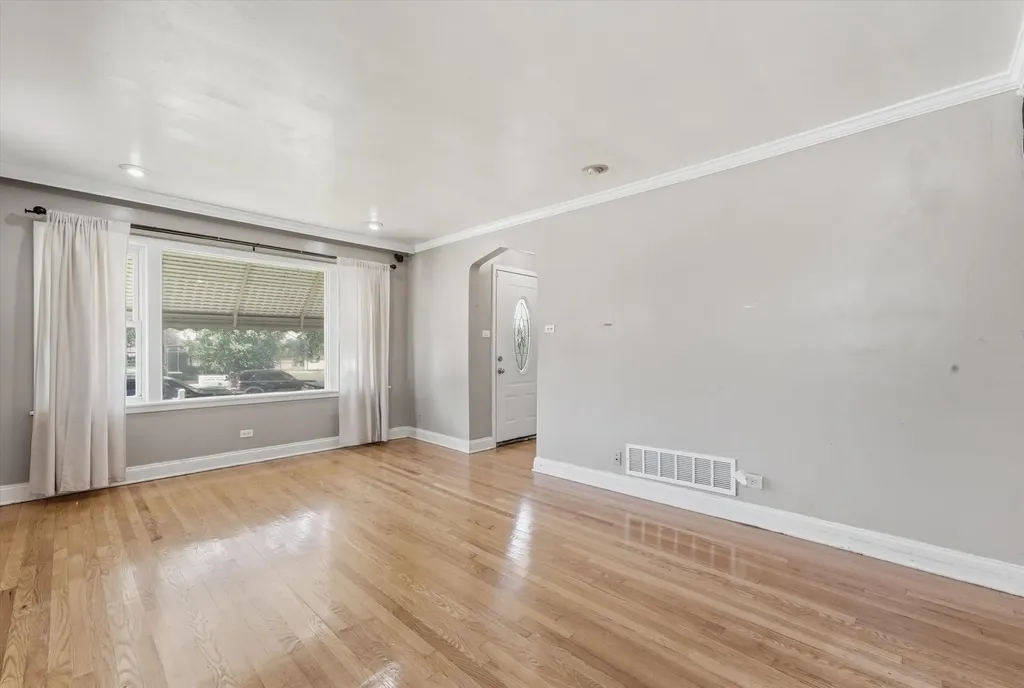 6359 South Kilbourn Avenue Chicago IL 60629