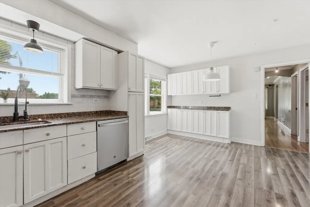 6359 South Kilbourn Avenue Chicago IL 60629