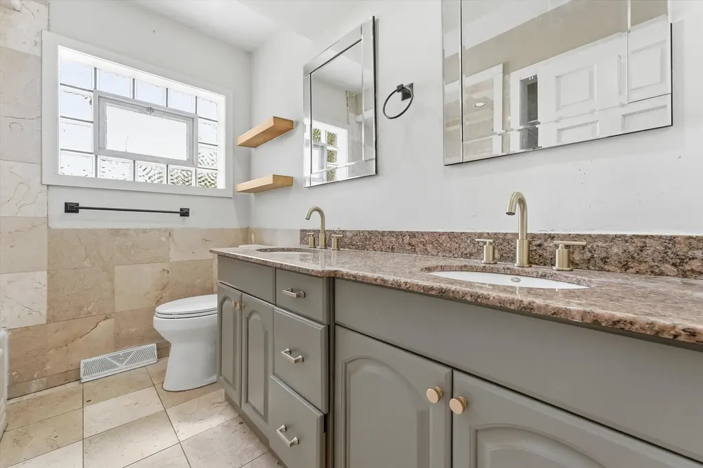 6359 South Kilbourn Avenue Chicago IL 60629