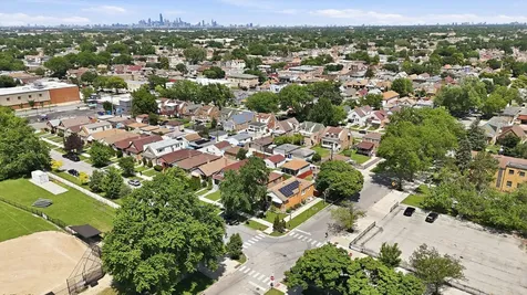 6359 South Kilbourn Avenue Chicago IL 60629