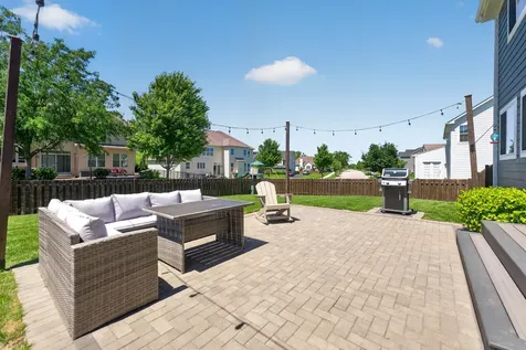 162 Hibiscus Lane Elgin IL 60124