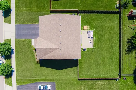 162 Hibiscus Lane Elgin IL 60124