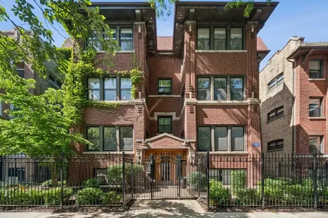 934 West Agatite Avenue Chicago IL 60640
