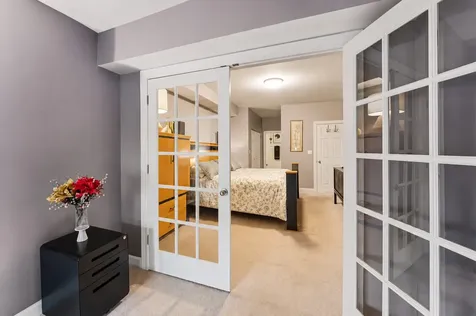 934 West Agatite Avenue Chicago IL 60640