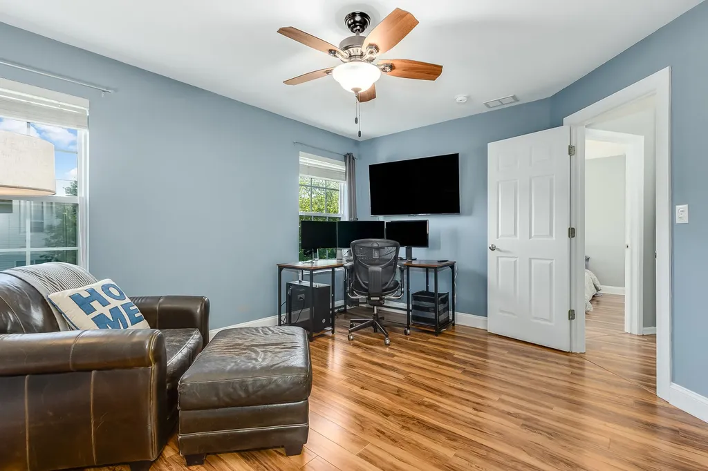 2743 Mcclennan Court Naperville IL 60563