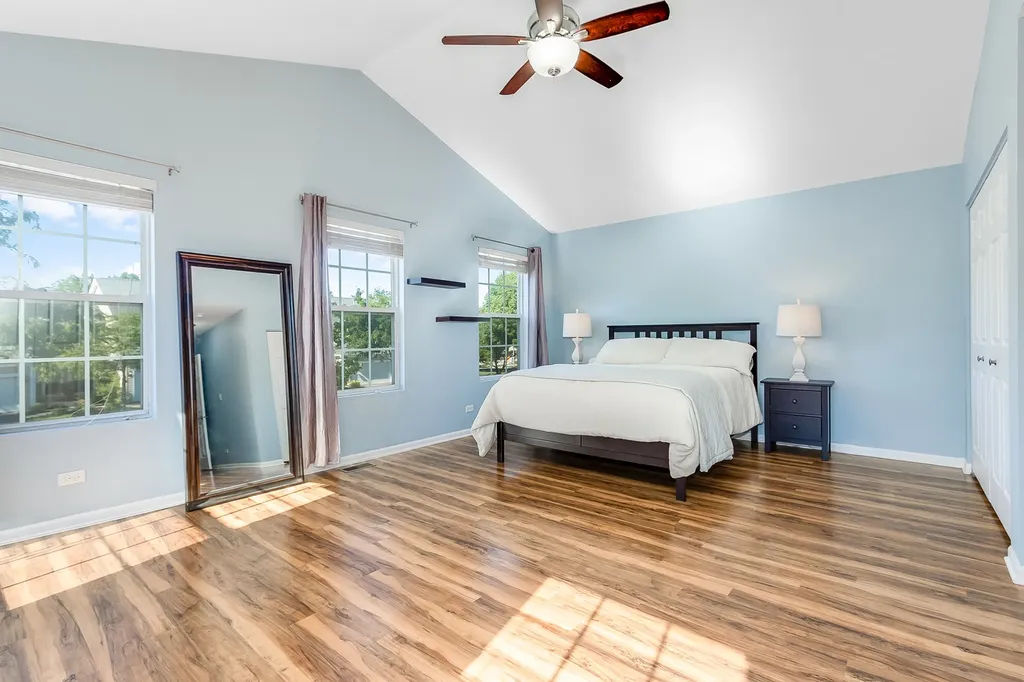 2743 Mcclennan Court Naperville IL 60563