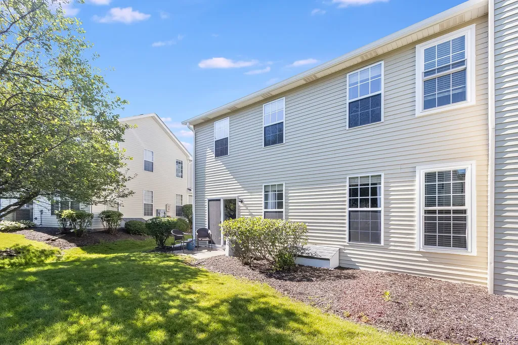 2743 Mcclennan Court Naperville IL 60563