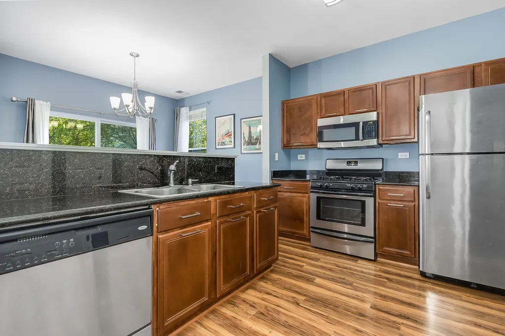 2743 Mcclennan Court Naperville IL 60563
