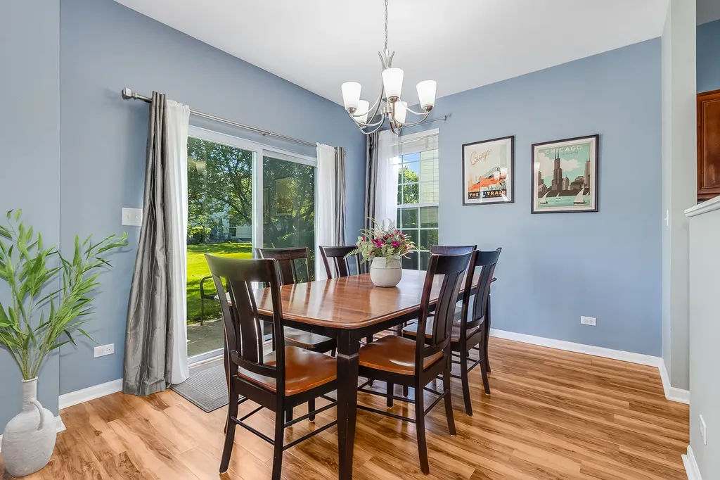 2743 Mcclennan Court Naperville IL 60563
