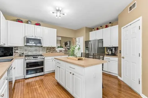 4608 Joyce Lane Mchenry IL 60050
