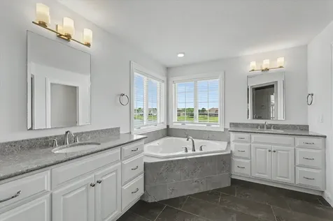 609 Carrera Drive Savoy IL 61874