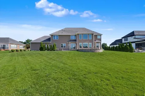 609 Carrera Drive Savoy IL 61874