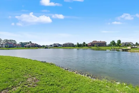 609 Carrera Drive Savoy IL 61874