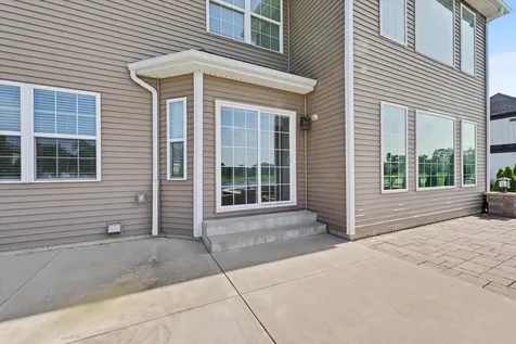 609 Carrera Drive Savoy IL 61874