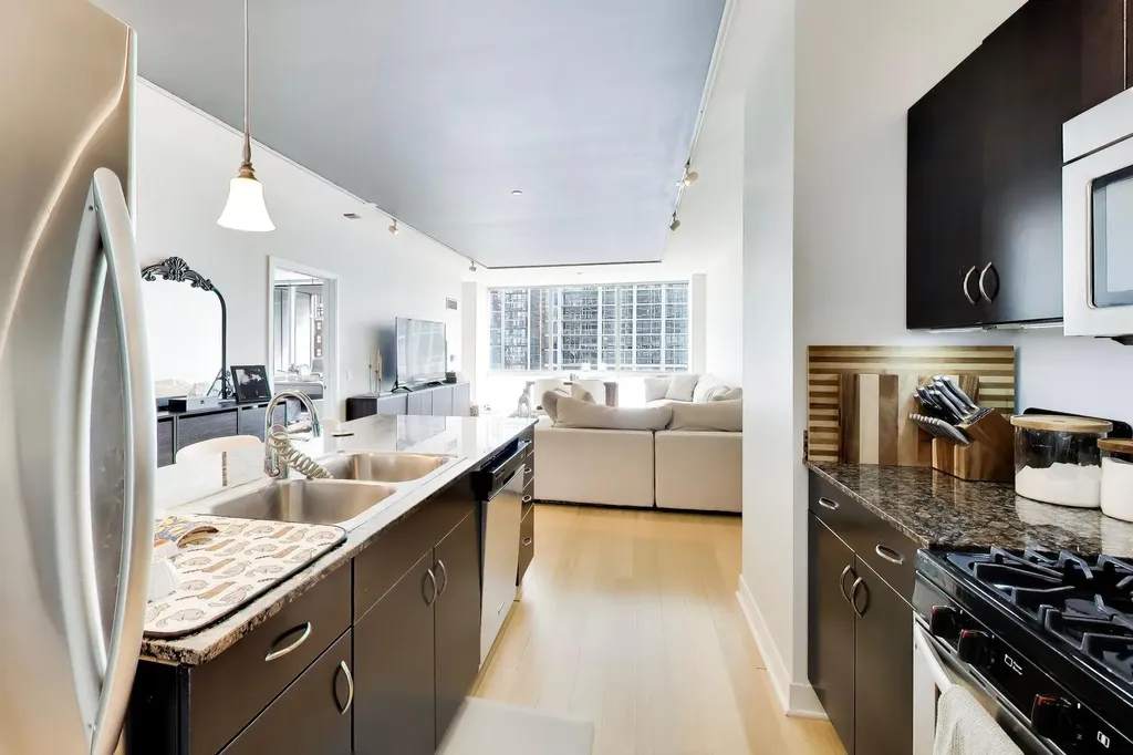 8 East Randolph Street Chicago IL 60601