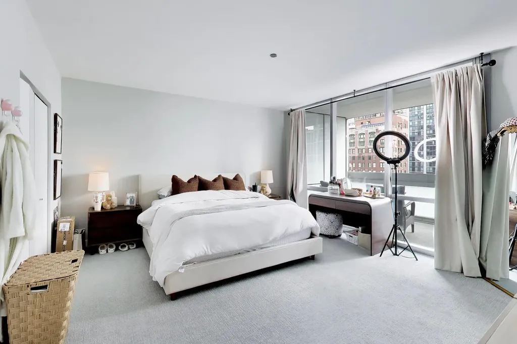 8 East Randolph Street Chicago IL 60601