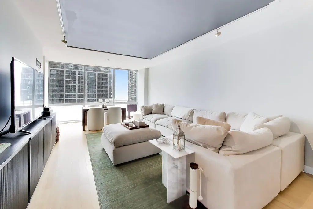 8 East Randolph Street Chicago IL 60601