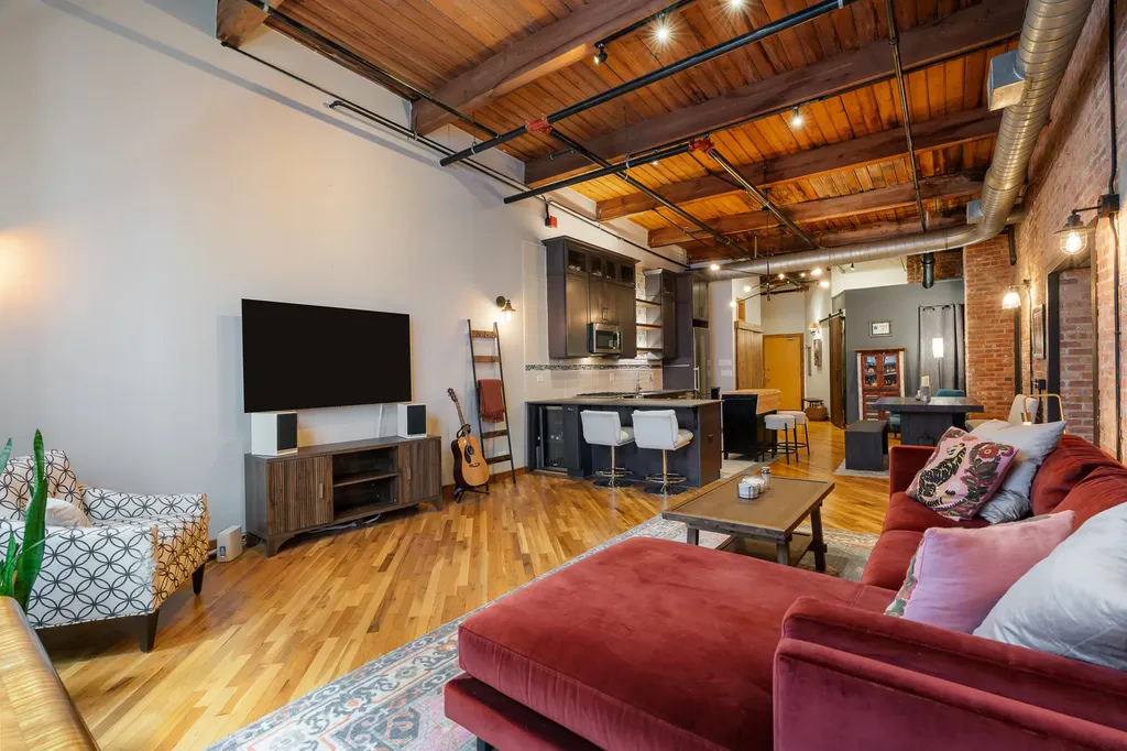 732 South Financial Place Chicago IL 60605