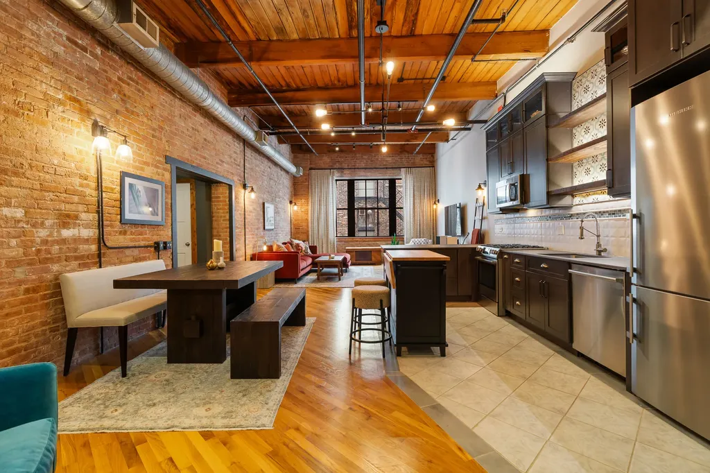 732 South Financial Place Chicago IL 60605