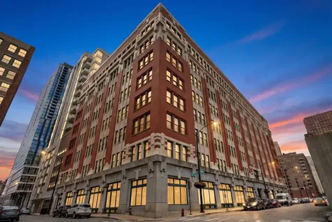 732 South Financial Place Chicago IL 60605