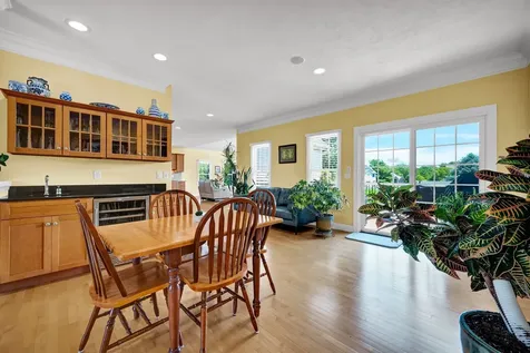 10 Cloverhill Circle Bloomington IL 61705