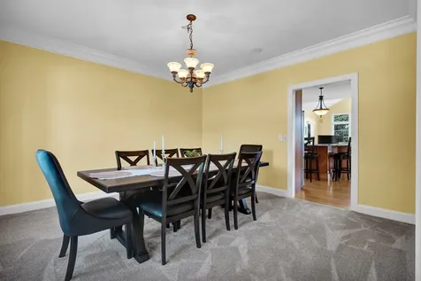 10 Cloverhill Circle Bloomington IL 61705