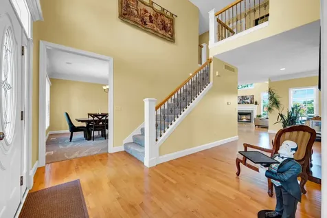 10 Cloverhill Circle Bloomington IL 61705