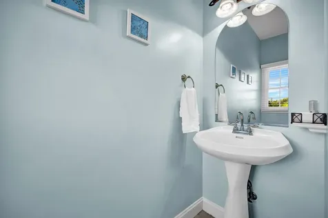 10 Cloverhill Circle Bloomington IL 61705