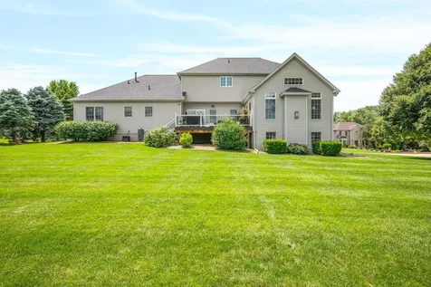 10 Cloverhill Circle Bloomington IL 61705