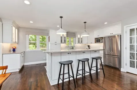 502 East Scranton Avenue Lake Bluff IL 60044