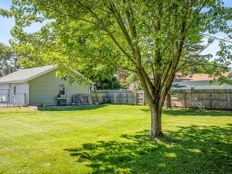 235 South West Street Byron IL 61010
