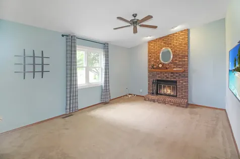 103 Buttercup Way Bloomington IL 61704