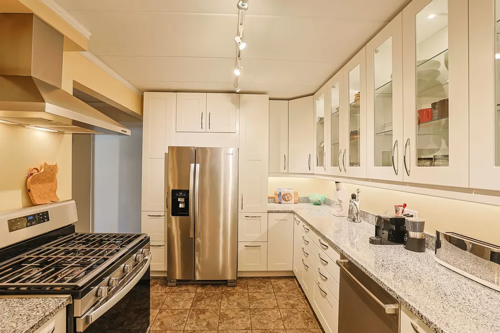 527 Cumnor Road Westmont IL 60559