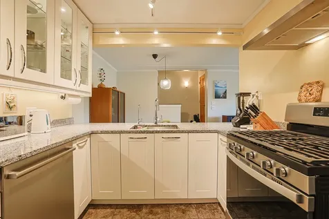 527 Cumnor Road Westmont IL 60559