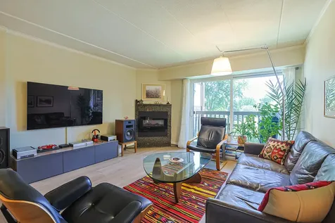527 Cumnor Road Westmont IL 60559