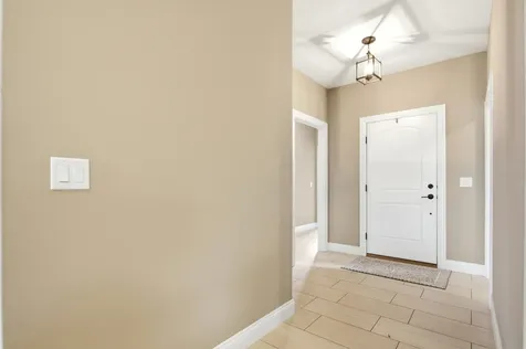 1204 Ashford Court Mahomet IL 61853