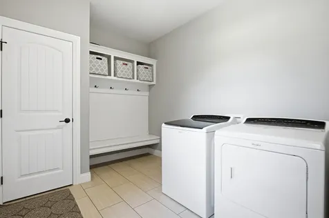 1204 Ashford Court Mahomet IL 61853