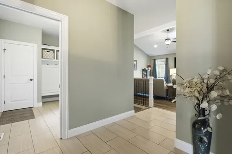 1204 Ashford Court Mahomet IL 61853