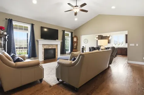 1204 Ashford Court Mahomet IL 61853