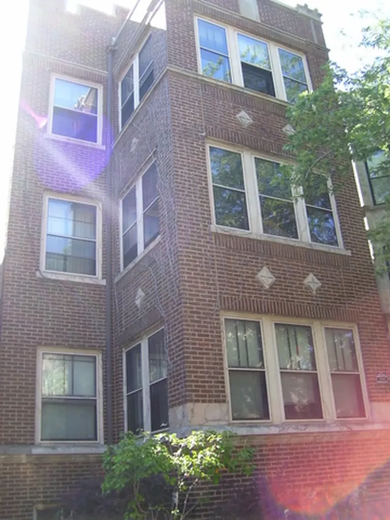 3722 North Magnolia Street Chicago IL 60613